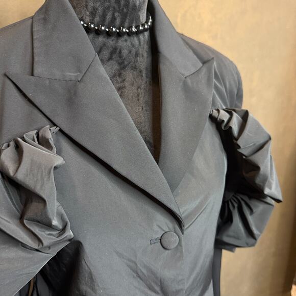 AKIRA Black Statement Puff Sleeve Cropped Blazer Jacket Women’s Small Avant Gard - Picture 2 of 10